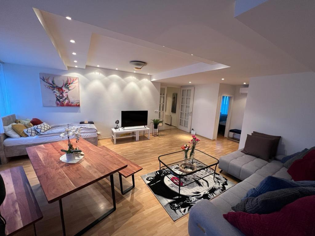 Iren Apartment 布拉迪斯拉发 外观 照片
