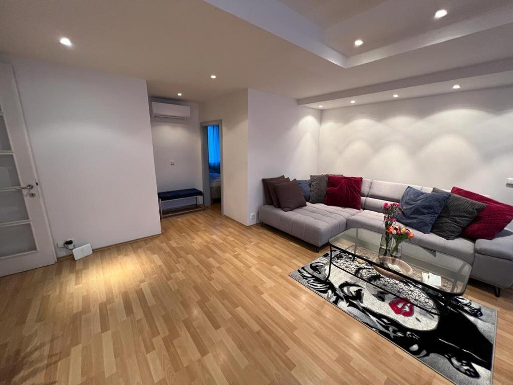 Iren Apartment 布拉迪斯拉发 外观 照片